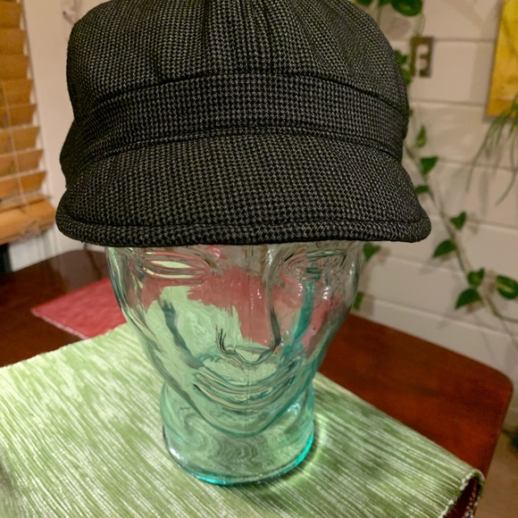 Hat - Picture 3 of 4